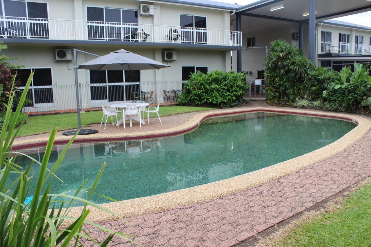 Barrier Reef Motel Innisfail Exterior photo