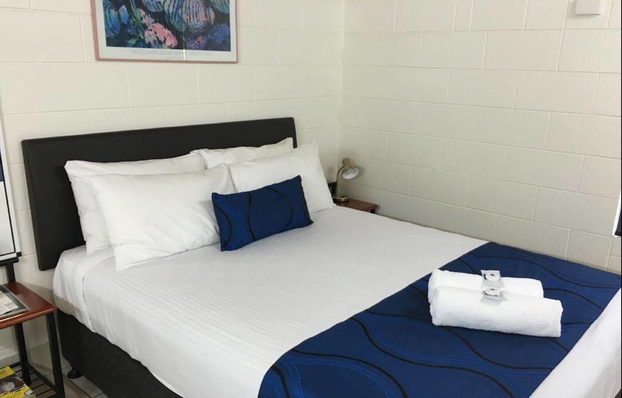 Barrier Reef Motel Innisfail Exterior photo